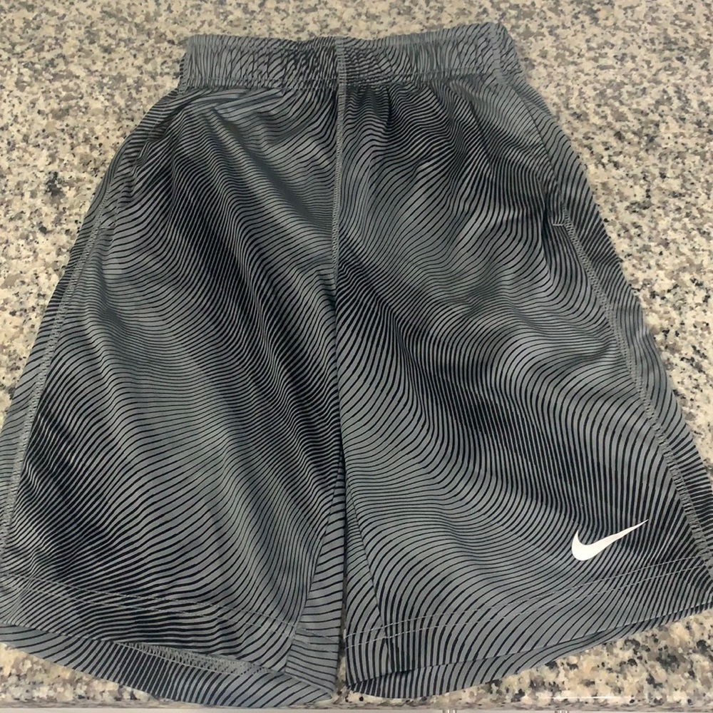 Nike shorts kids size medium gray